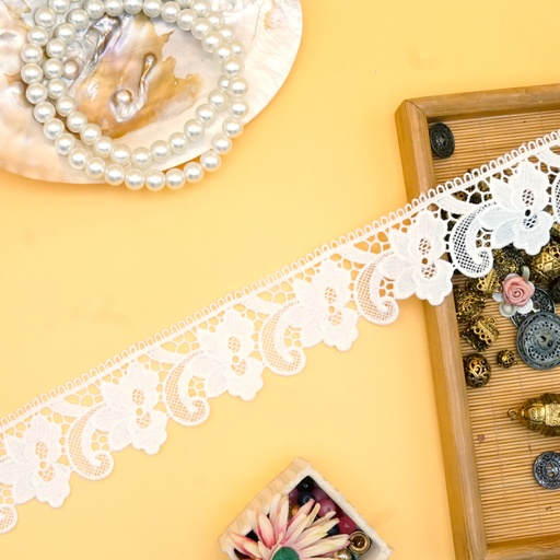 [ALN394 WHITE] One Side Border Shuttle Lace