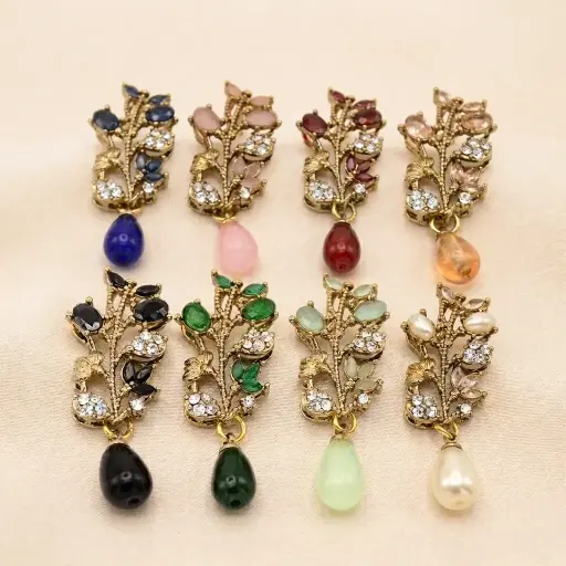 Gold Base Fancy Kundan Button