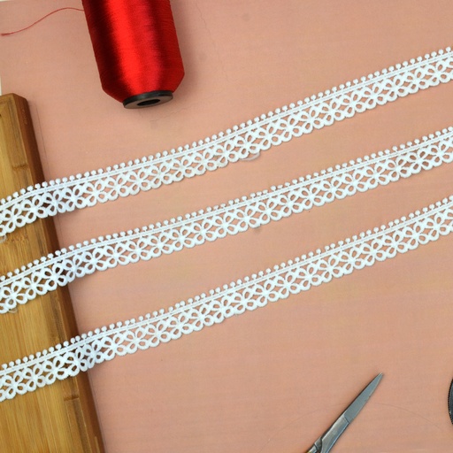 One Side Border Shuttle Lace