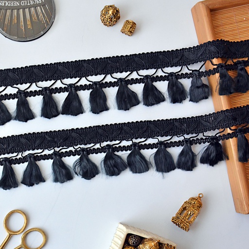 One Side Border Hanging Lace
