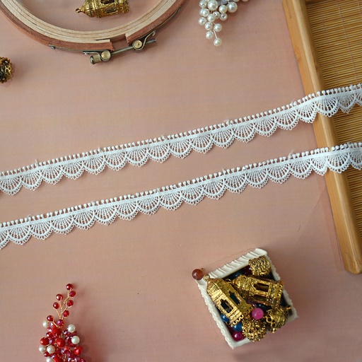 [ALN420 WHITE] One Side Border Shuttle Lace