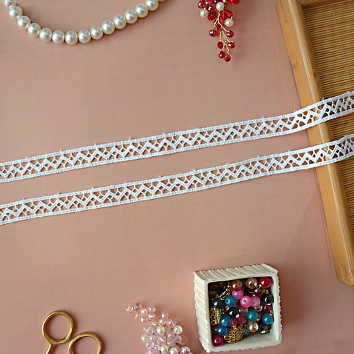 [ALN425 WHITE] Double Side Border Shuttle Lace