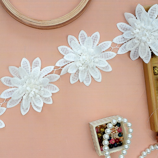 [MYB193 WHITE] Flower Shuttle Lace