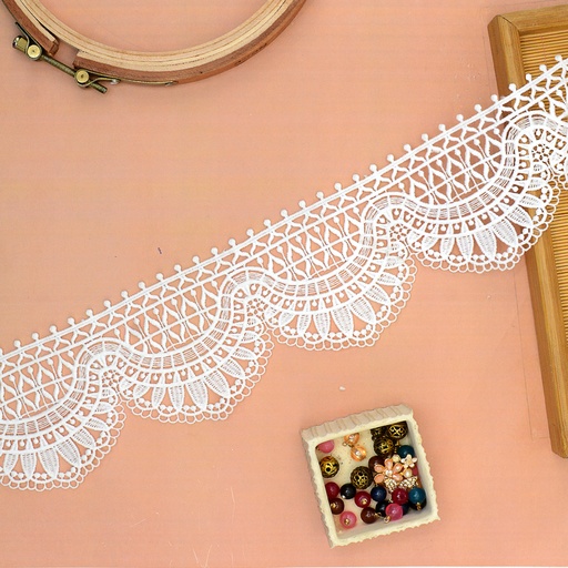 [82846 WHITE] One Side Border Shuttle Lace