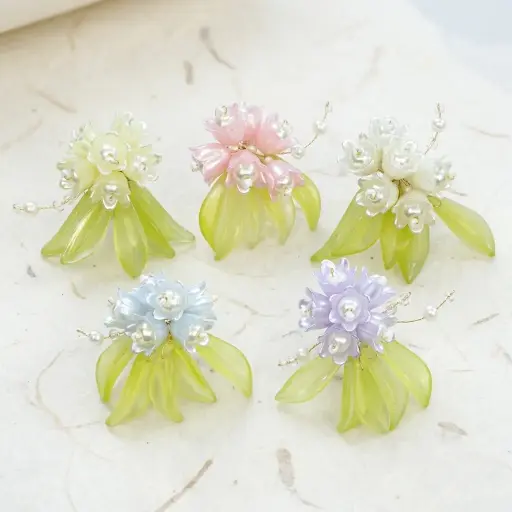 Elegant Lily-Style Beaded Bouquet Hanging Button with Acrylic Leaves