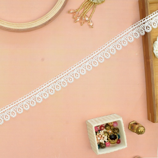 [21227 WHITE] One Side Border Shuttle Lace