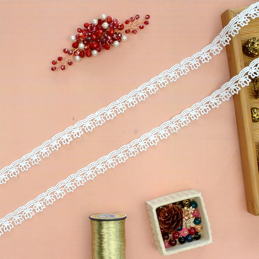 [D14670 WHITE] One Side Border Shuttle Lace
