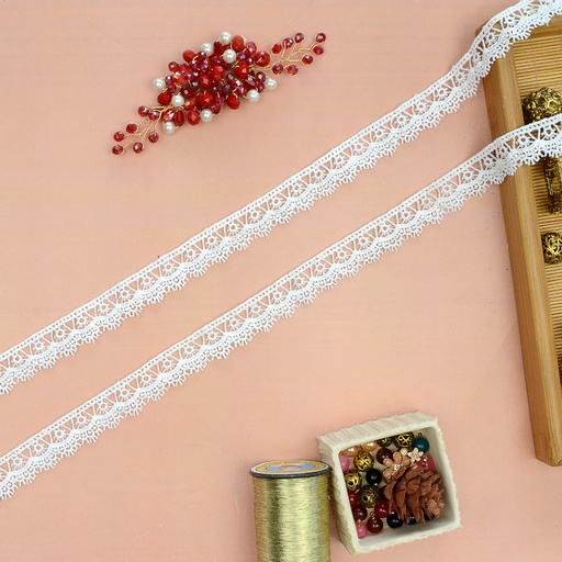 [D14630 WHITE] One Side Border Shuttle Lace