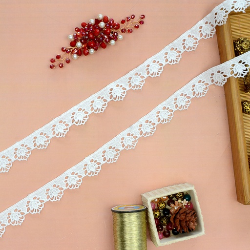 [D12374 WHITE] One Side Border Shuttle Lace