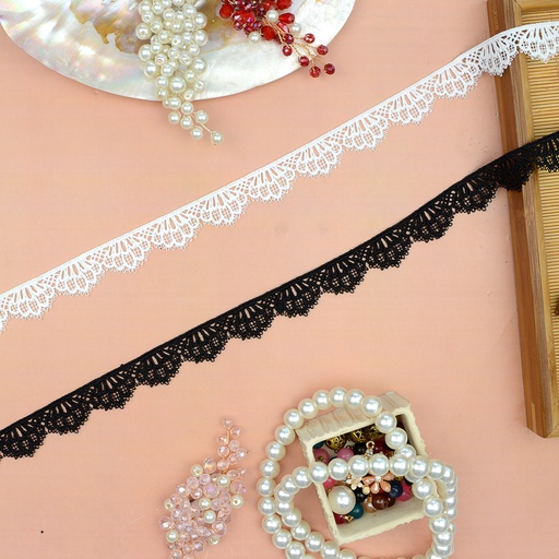 One Side Border Shuttle Lace