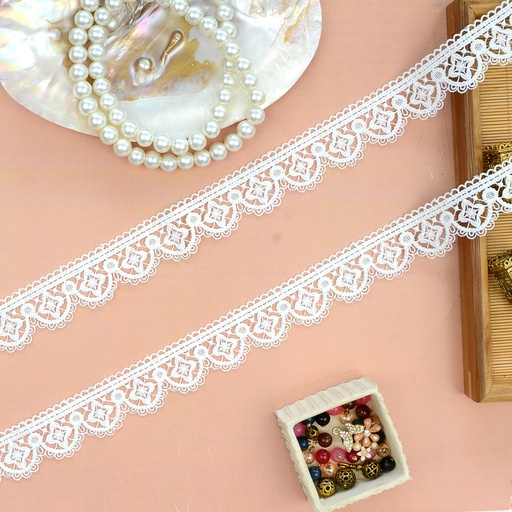 [811410-3 WHITE] One Side Border Shuttle Lace