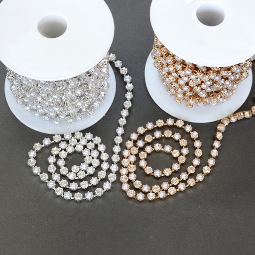Rhinestone & Pearl Fancy Chain