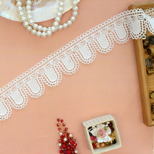 [D15298 WHITE] One Side Border Shuttle Lace