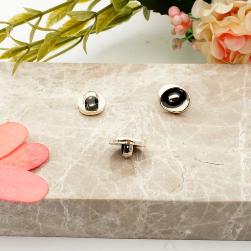 Classic Design Oval Shank Button