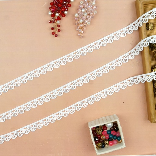 [19536-1 WHITE] One Side Border Shuttle Lace