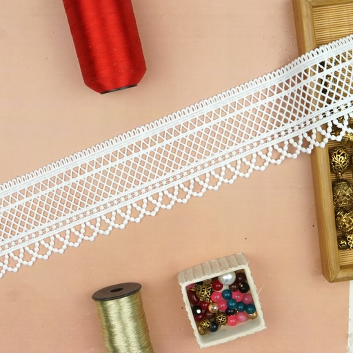 [19802-6 WHITE] One Side Border Shuttle Lace