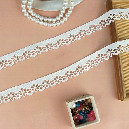 [D15075 PEARL WHT] One Side Border Lace With Pearl