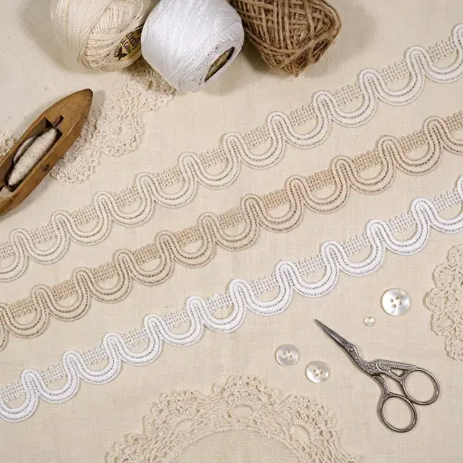 U Shape Border Shuttle Lace