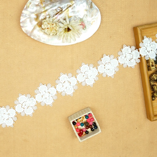 [AYKB240-7/86079-5 WHT] Flower Patch Shuttle Lace