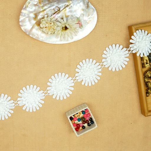 [16426-8 WHITE] Sunflower Patch Shuttle Lace