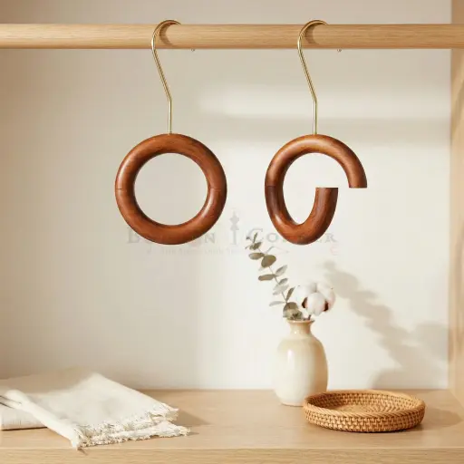 [HTR12] Wooden Scarf Hanger Round Shape