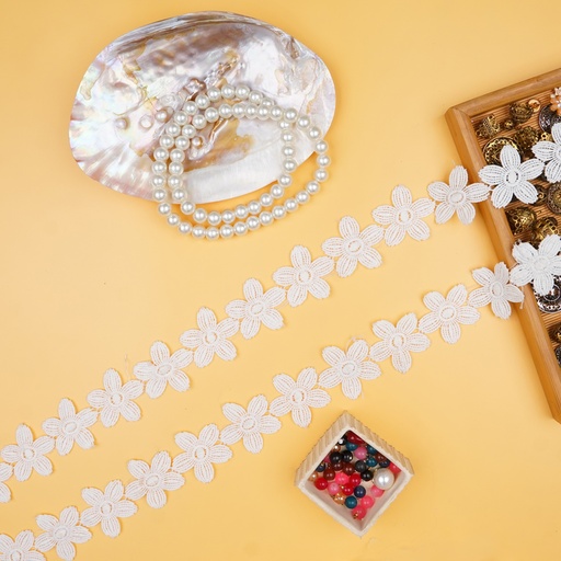 [D17773 WHITE] Flower Shuttle Lace