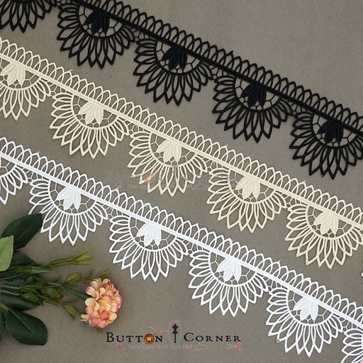 One Side Border Shuttle Lace