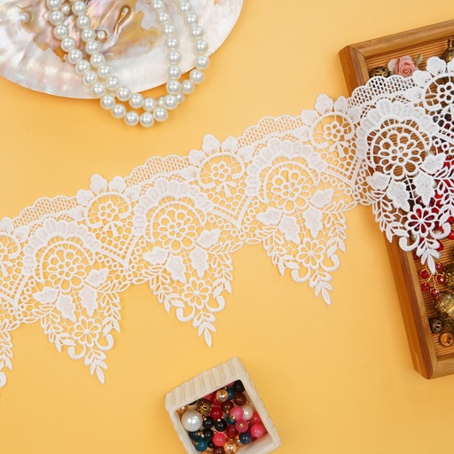 One Side Border Shuttle Lace