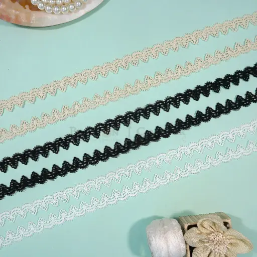 One Side Border Shuttle Lace