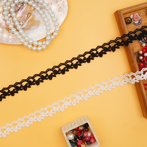 One Side Border Shuttle Lace