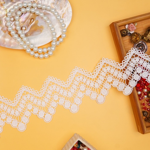 [19376-8 WHITE] Zigzag Border Shuttle Lace