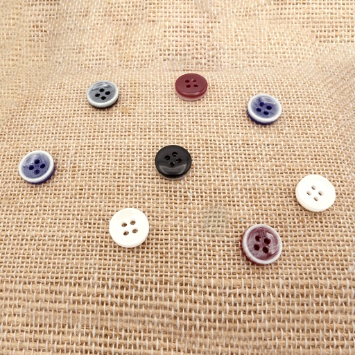 Border Outline 4 Hole Shirt Button