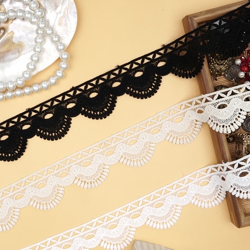 One Side Border Shuttle Lace
