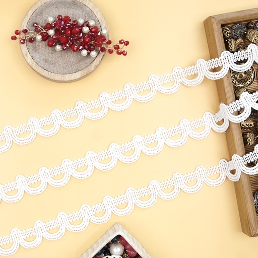 [D17891 WHITE] One Side Border Shuttle Lace