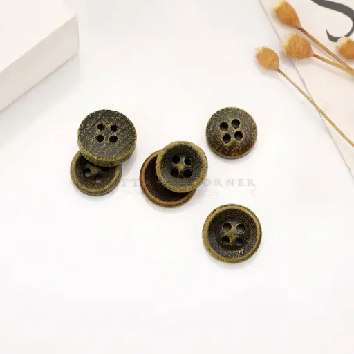 Border Outline 4-Hole Wooden Shirt Button