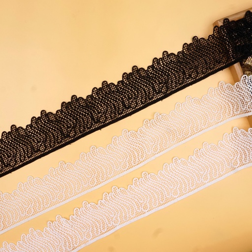 One Side Border Shuttle Lace