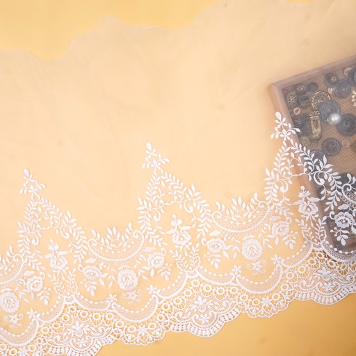 [88750-35 WHITE] One Side Border Organza Lace