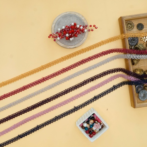 One Side Border Shuttle Lace