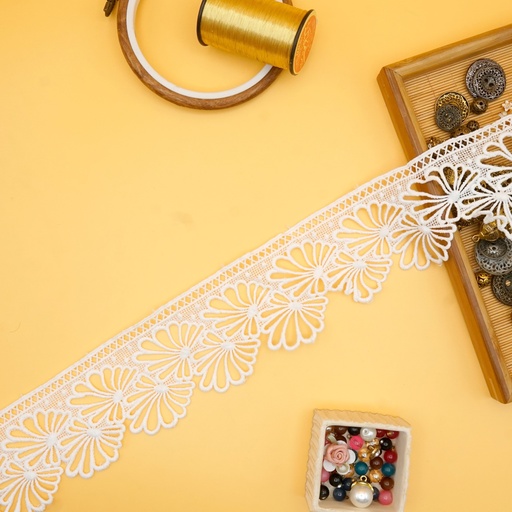 [D10839 WHITE] One Side Border Shuttle Lace
