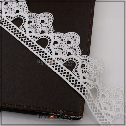 One Side Border Shuttle Lace