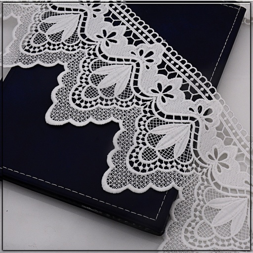One Side Border Shuttle Lace