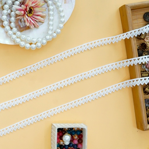 [MYB891 WHITE] One Side Border Shuttle Lace With Pearl
