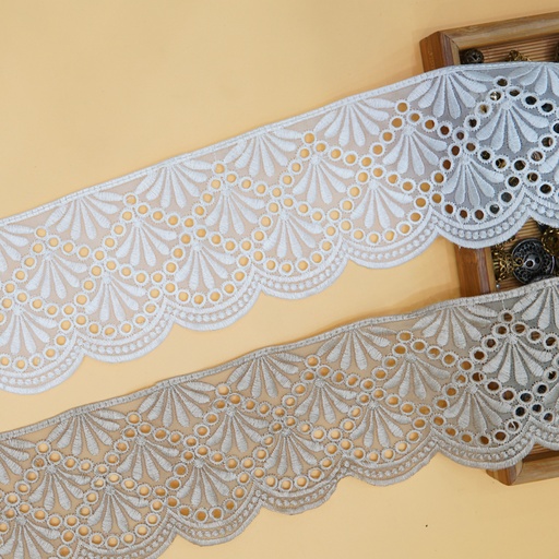 One Side Border Organza Lace