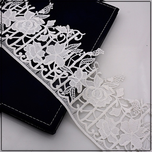 One Side Border Shuttle Lace
