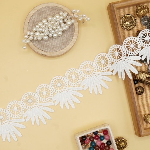 [17215-6 WHITE] Applique Shuttle Lace