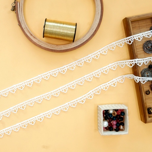 [MYB900 WHITE] One Side Border Shuttle Lace