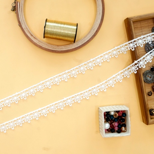 [MYB909/D22846 WHITE] One Side Border Shuttle Lace