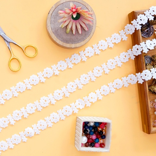 [A7319 WHITE] Floral Design Shuttle Lace
