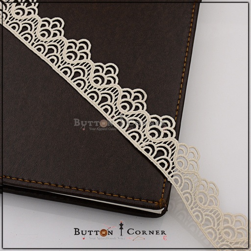 One Side Border Shuttle Lace