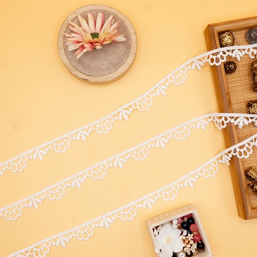 [67329-2X WHITE] One Side Border Shuttle Lace